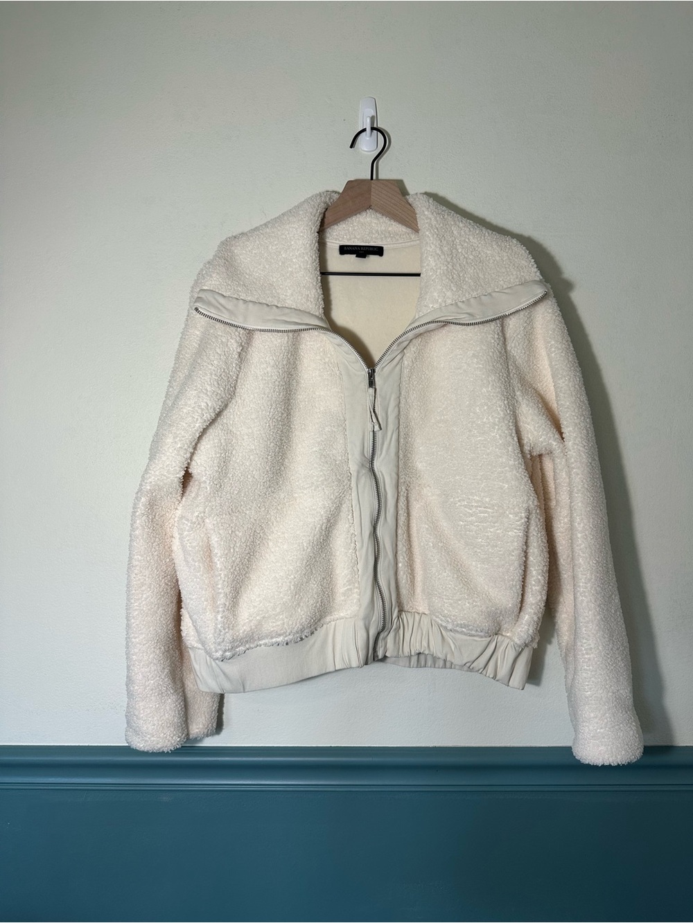 Banana Republic - Cream Sherpa Zip-Front Jacket - Women's Cozy Layer